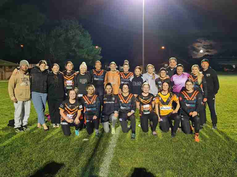 Read more about the article U14-16-GLT Black and Tigerettes train with Mal Maninga
